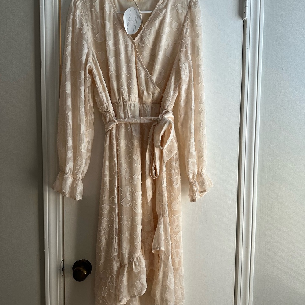 Tea n Rose Beige Floral Wrap Dress